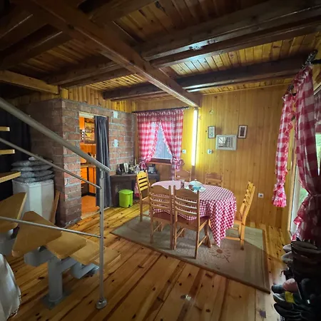 Alpesi faház Gruzanski Biser Knic